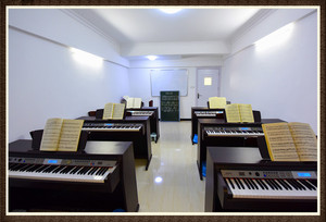  &nbsp;&nbsp;&nbsp;&nbsp;&nbsp;&nbsp;&nbsp;&nbsp;&nbsp;&nbsp;       数码钢琴教室/练琴教室